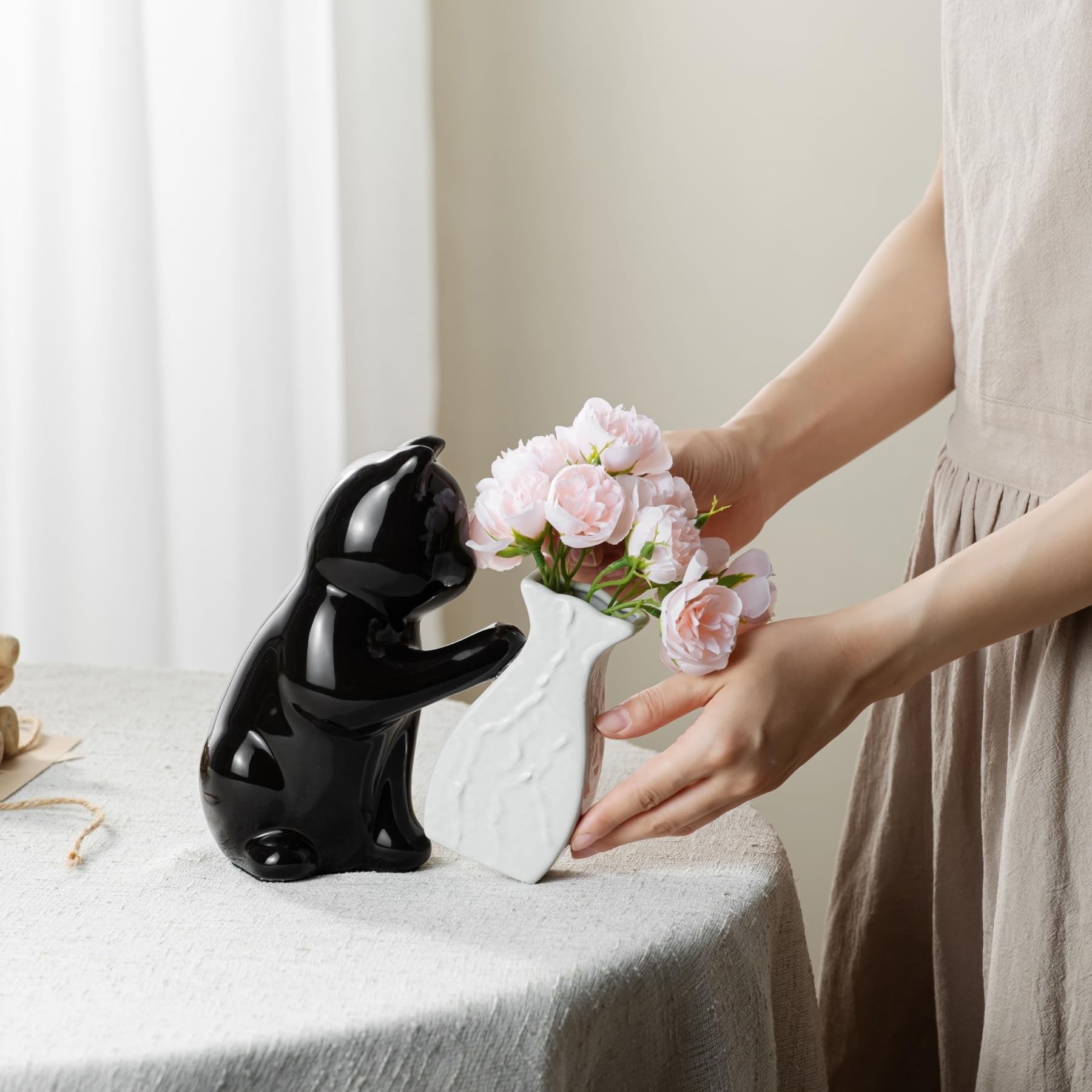 7.5-Inch Ceramic Cat Vase with Artificial Flowers