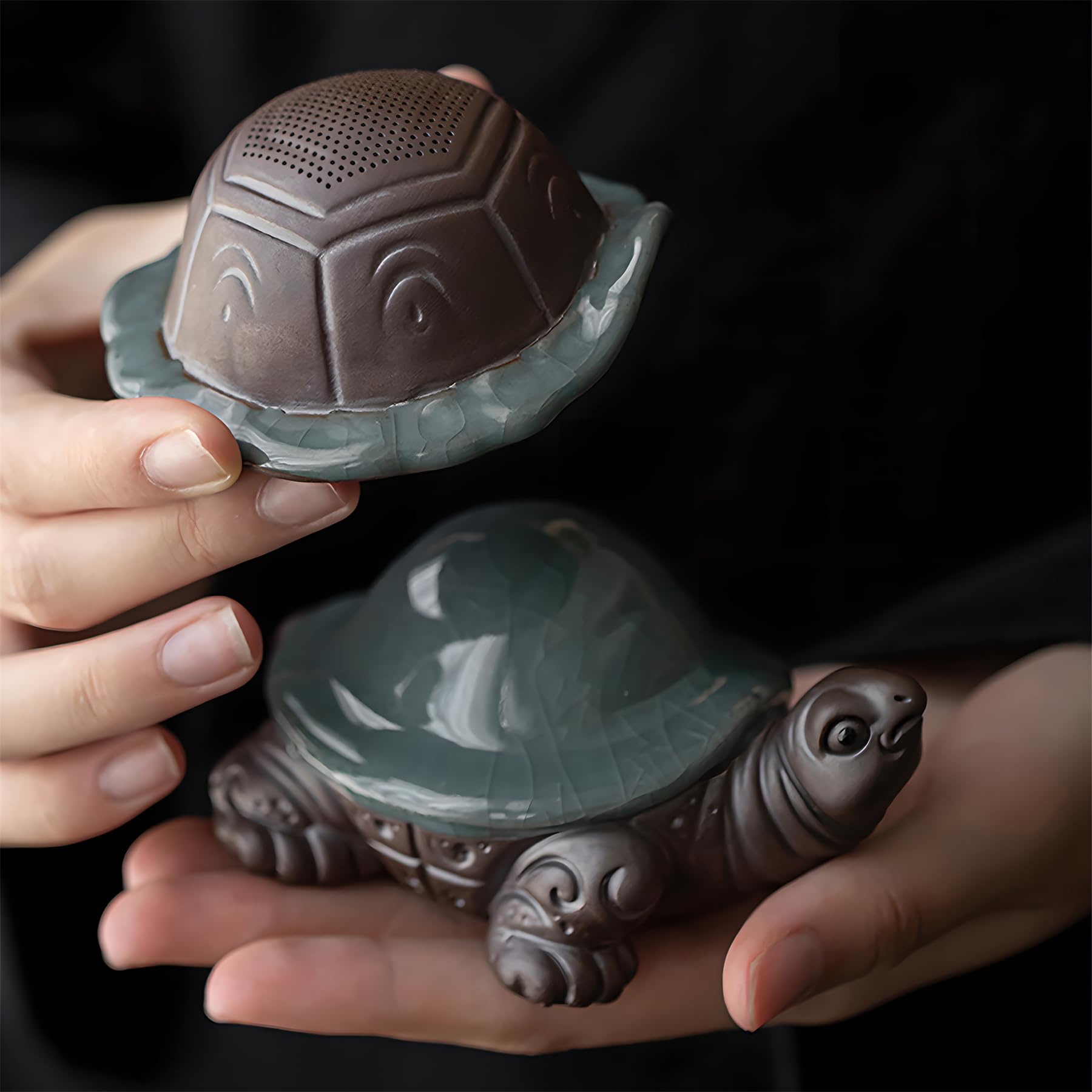 Ge Kiln Porcelain Tea Turtle with Built-in Tea Strainer for Tea Tray