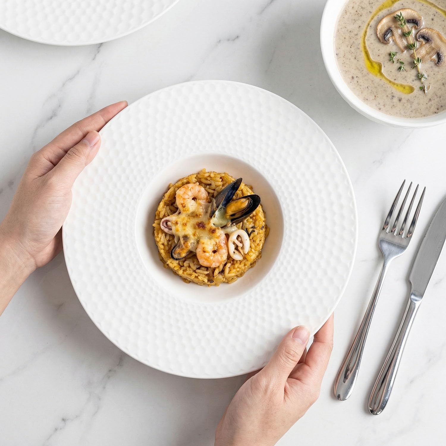 11-Inch Wide-Rimmed Embossed Ceramic Soup Bowl